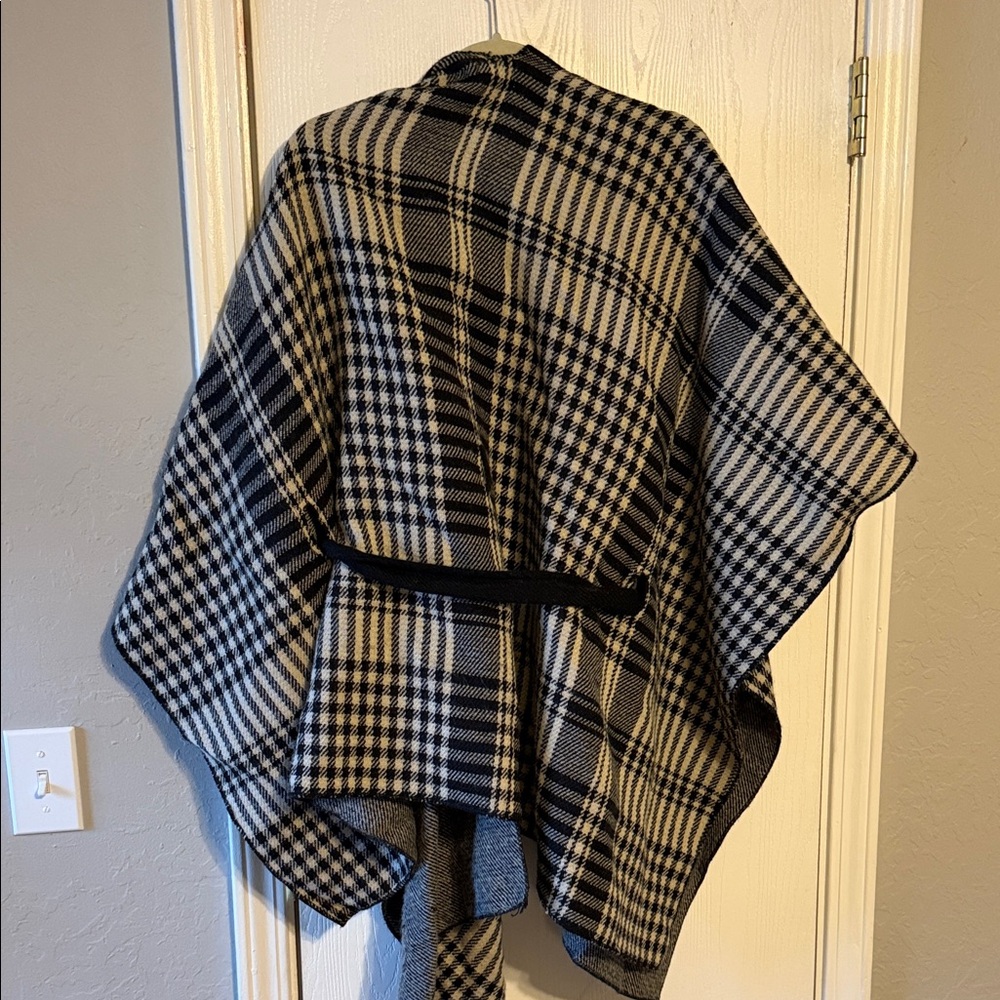 Avenue Black and White Plaid Poncho - Picture 3 of 3